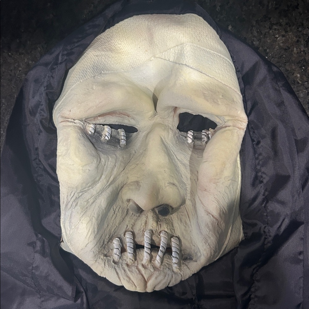 Scary Monster Man Mask Costume for Adult black ivory latex mask - Picture 4 of 4